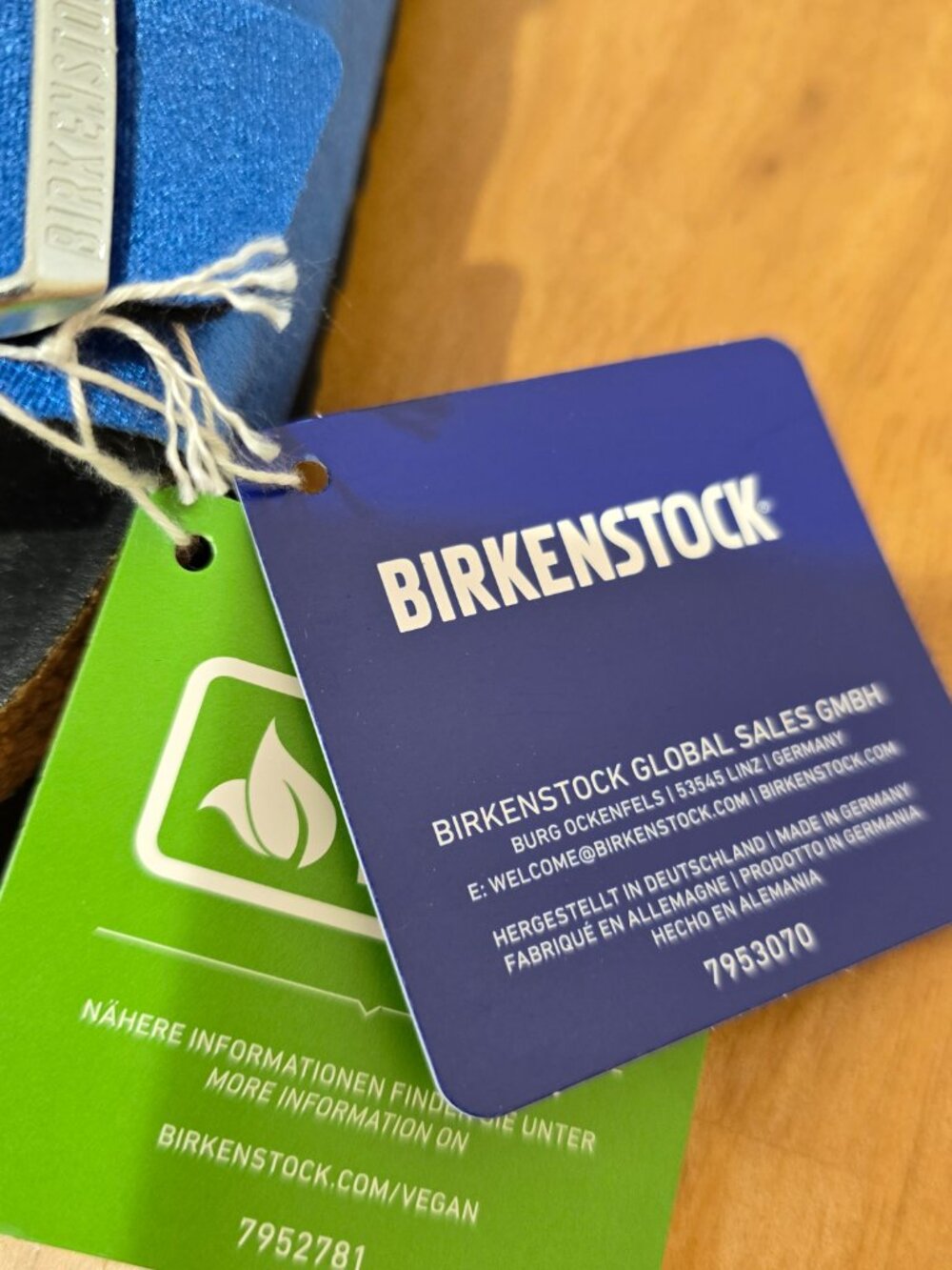 Birkenstock Women's Brilliant Blue Velvet Arizona Rivet Logo Sandals Size 42 NWT - Picture 2 of 9